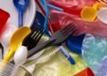 O que o plástico faz nos hormônios e na saúde cardiovascular