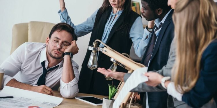 Além disso, o consumo exagerado de carboidratos simples acelera a produção de hormônios associados ao relaxamento profundo. - Créditos: depositphotos.com / ArturVerkhovetskiy