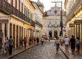 A “Jamaica Brasileira” surpreende ao unir herança francesa, cultura vibrante e o maior acervo de azulejos do continente