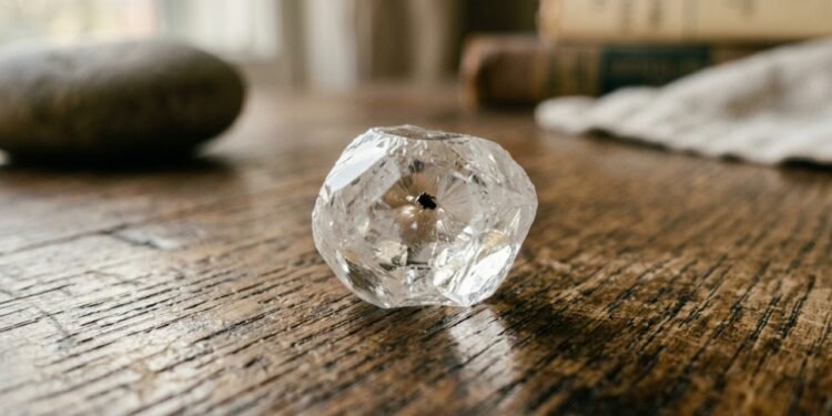 Confúcio, filósofo chinês: “Melhor um diamante com defeito do que uma pedra sem ele”