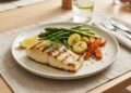 O alimento rico em proteína que ajuda a preservar massa muscular após os 50 anos