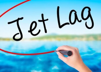 O que o jet lag faz no sono e na concentração pode surpreender viajantes