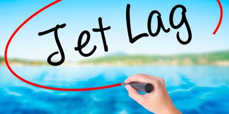 Jet lag pode causar fadiga e irritabilidade e há formas de minimizar os sintomas - Créditos: depositphotos.com / j.dudzinski