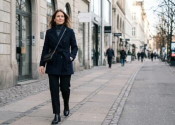 A jaqueta que transforma qualquer look básico de inverno em puro luxo