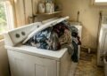 7 erros de lavanderia de verão que podem estar destruindo suas roupas