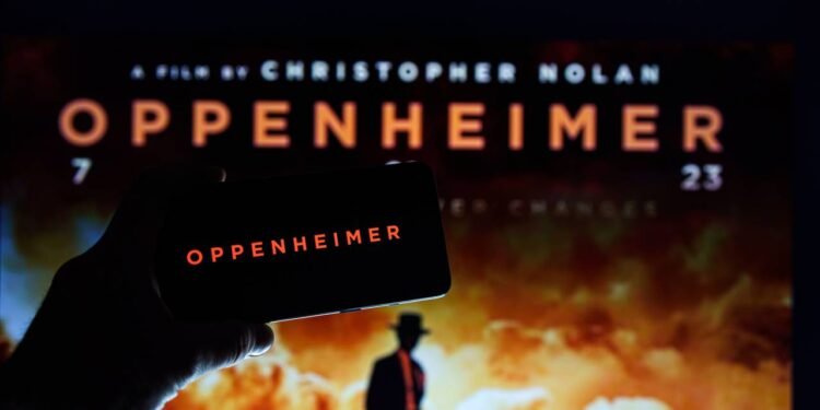 O aclamado cineasta Christopher Nolan está prestes a lançar seu mais ambicioso projeto histórico após o estrondoso sucesso mundial de Oppenheimer. - Créditos: depositphotos.com / rokas91