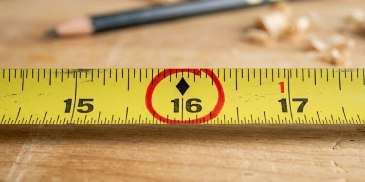 Quase ninguém sabe o que significa os losangos pretos na fita métrica e por que eles estão lá