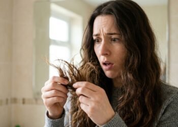 Vai viajar? Veja 4 dicas para seu cabelo não sofrer com a mudança da água
