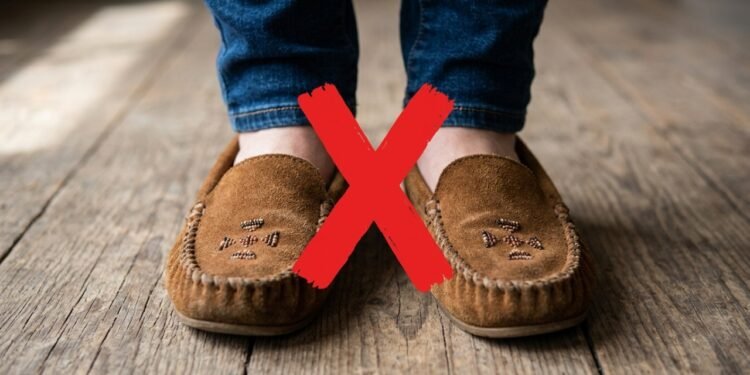 Nem mocassim nem tênis, o sapato inesperado que está conquistando o inverno de 2026