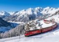 O trem que viaja em mais de 3400 metros de altura