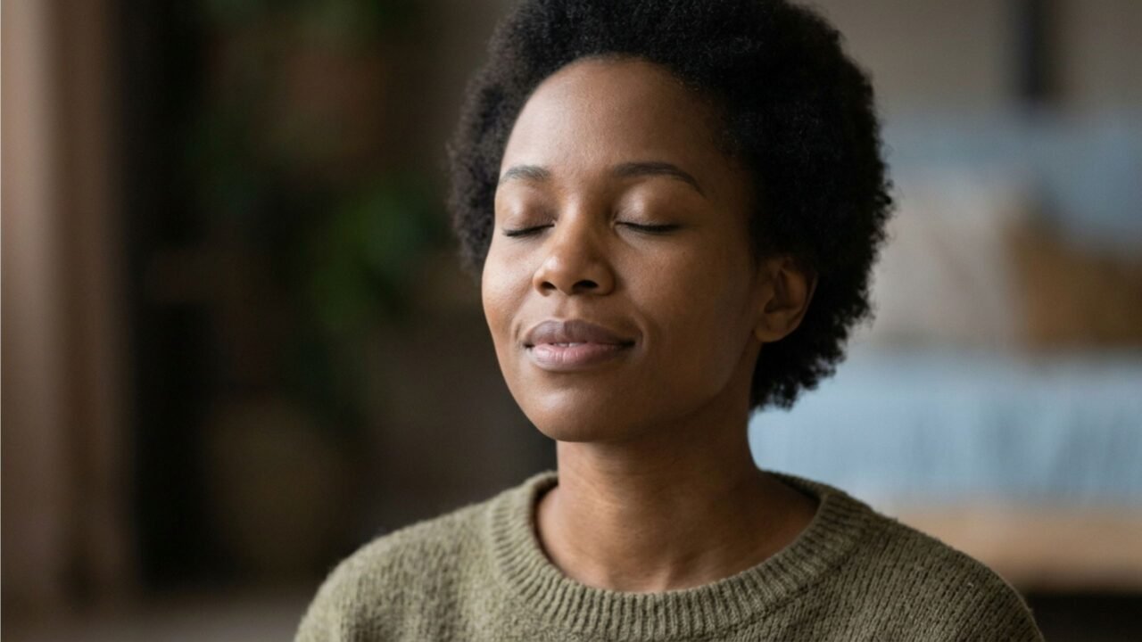 Provérbio africano: “Quando não há inimigo dentro de você, os inimigos de fora não podem te ferir”, uma profunda lição sobre equilíbrio emocional, força interior e a importância da paz consigo mesmo diante dos desafios da vida