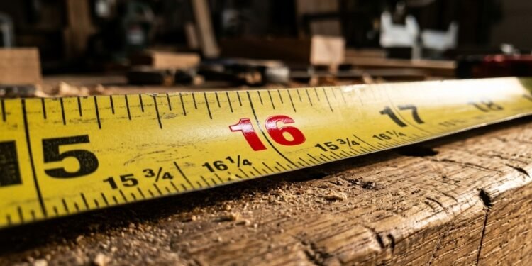 Para que servem os números vermelhos da fita métrica e por que estão ali?