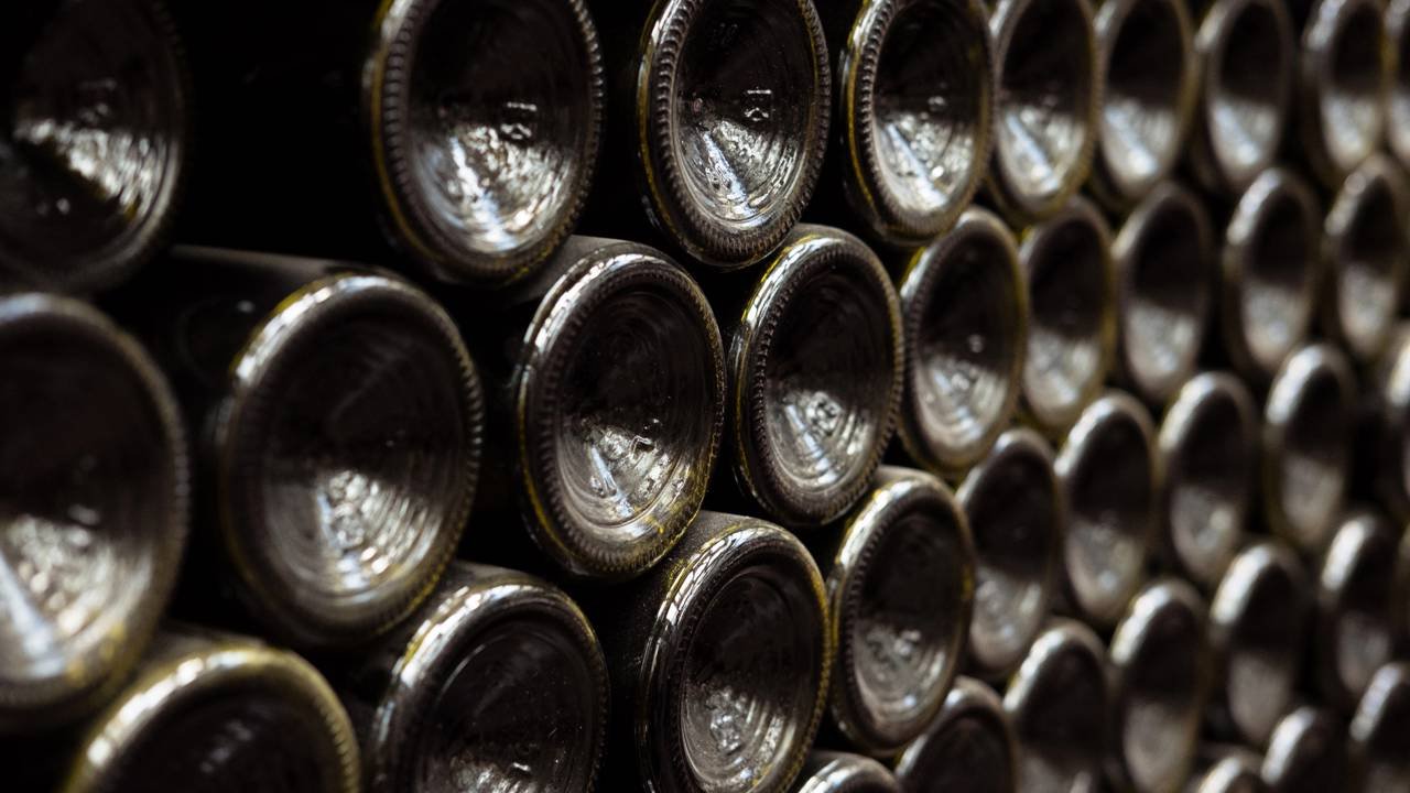 fundo côncavo da garrafa