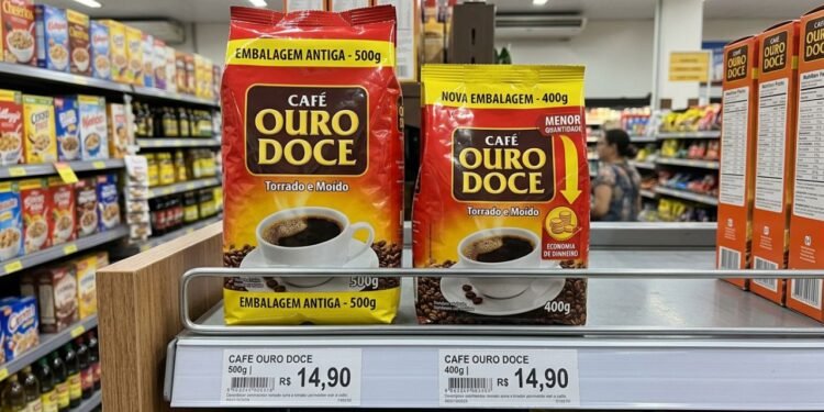 Esse termo define o processo onde a indústria reduz o tamanho ou peso de um produto mantendo o valor final de venda