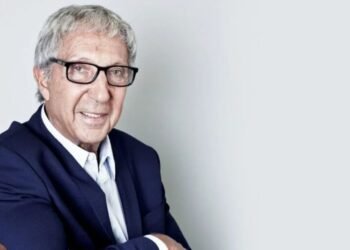 A reflexão de Abilio Diniz, fundador do Pão de Açúcar: “Uns sonham com o sucesso, nós acordamos cedo e trabalhamos duro para consegui-lo.”