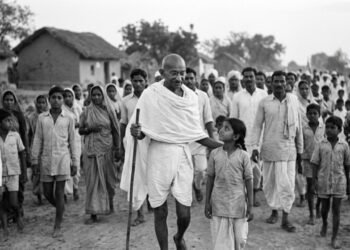Mahatma Gandhi, ativista indiano: “A felicidade é quando o que você pensa, o que você diz e o que você faz estão em harmonia.”