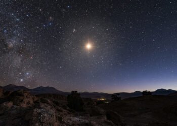 Astronomia explica por que o céu mostra um passado invisível e porque algumas estrelas podem já ter desaparecido e ainda brilham para nós