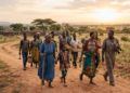Provérbio africano do dia: “Quem caminha devagar com o grupo aprende o valor da união antes de alcançar o destino”