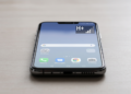 O que significa o símbolo H+ que aparece no celular