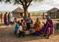 O provérbio africano que melhor mostra que um filho não cresce sozinho é: “é preciso uma aldeia inteira para educar uma criança”