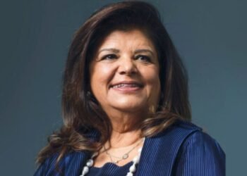 Luiza Helena Trajano, presidente do Conselho do Magazine Luiza: “Pare de xingar e reclamar. É hora de colocar a mão na massa.” A frase dita em entrevista traz uma reflexão sobre atitude e mudança