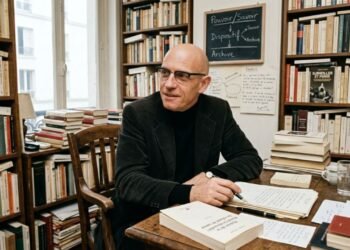 Michel Foucault, filósofo francês: “As pessoas sabem o que estão fazendo e por que o estão fazendo, mas não sabem que efeito isso tem.”