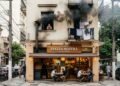 Comércio no térreo instala chaminé sem filtro adequado na altura do segundo andar, a fuligem da lenha suje os móveis e roupas do apartamento de cima e os moradores exigem o alteamento da tubulação ou instalação de lavador de fumaça sob pena de interdição.