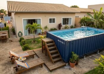 Piscina elevada feita com contêiner marítimo
