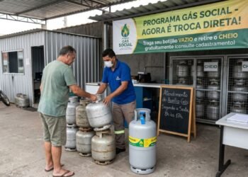 Vale-gás virou Gás do Povo: quem recebe, quantos botijões por ano e a regra que cobre a recarga