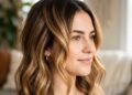 Existem mulheres que parecem 10 anos mais jovens sem mudar o corte de cabelo e o segredo está na cor dos fios