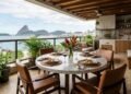 Mármore ou madeira maciça: qual mesa de jantar combina mais com a sua casa
