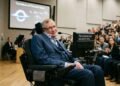 A reflexão de Stephen Hawking sobre introversão e inteligência: “As pessoas quietas e silenciosas são as que têm as mentes mais fortes e eloquentes.”
