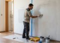 Tinta fosca, acetinada ou semibrilho: qual escolher para cada ambiente