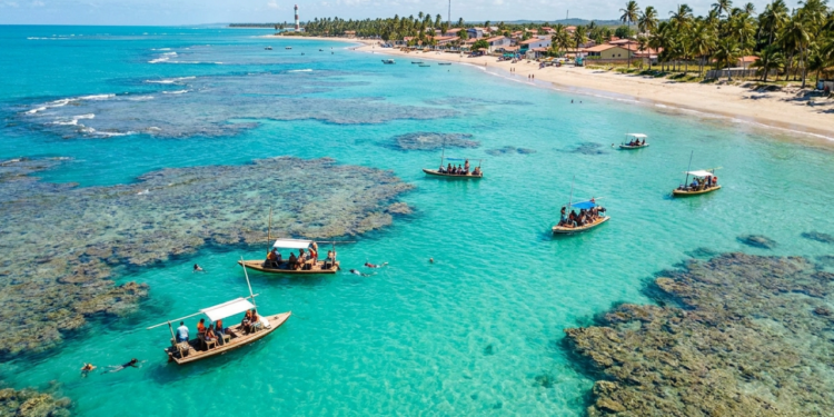 O Caribe Brasileiro de Alagoas que protege a maior área marinha do país e recebeu a classificação máxima no turismo