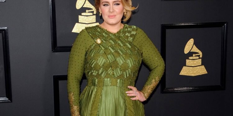 Frase do dia de Adele: “As expectativas dos outros sobre o seu amor podem ser impossíveis.”