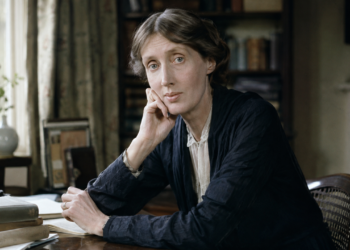 Virginia Woolf, escritora britânica: “Uma mulher precisa ter dinheiro e um quarto só seu se quiser escrever ficção.”