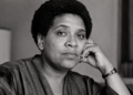Audre Lorde, escritora e poeta americana: “Cuidar de mim mesma não é indulgência, é autopreservação.”