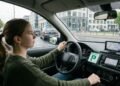 Condutor com permissão para dirigir (PPD) é abordado em blitz, apresenta a CNH Digital e o sistema aponta uma infração grave cometida no ano probatório; Detran nega a emissão da CNH definitiva com base no Artigo 148 do CTB e obriga o motorista a reiniciar todo o processo de autoescola