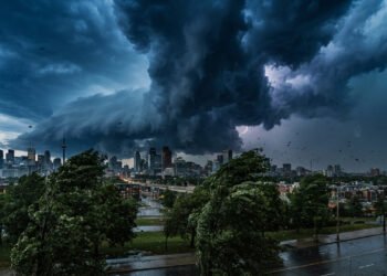 Meteorologistas identificam sinais atmosféricos antes de tempestades severas