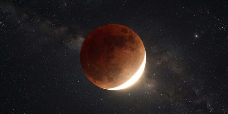Astrônomos alertam que a Lua ficará quase totalmente dentro da sombra da Terra durante o eclipse previsto para o dia 27 de agosto, um fenômeno raro que promete atrair muita atenção dos observadores do céu em diversas regiões diferentes do planeta