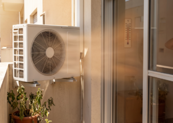 O motivo pelo qual o ar-condicionado pode piorar a sensação de calor se for instalado incorretamente