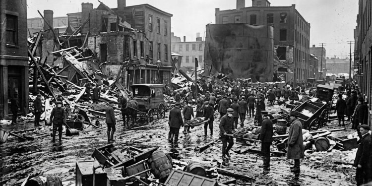 O tsunami bizarro de melaço fervente que invadiu as ruas de Boston, arrastou cavalos e afogou pessoas na tragédia mais doce e mortal da história