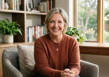 "Vulnerabilidade não é fraqueza; é a nossa maior medida de coragem": A frase de Brené Brown que explica por que esconder nossas falhas nos impede de criar conexões reais