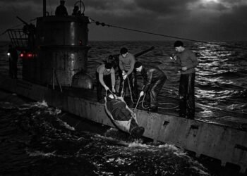 A inteligência britânica que vestiu o cadáver de um sem-teto como oficial e o lançou ao mar com papéis falsos para enganar as tropas de Hitler