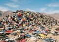 Deserto do Atacama abriga montanha de 60 mil toneladas de roupas que pode ser identificada do espaço