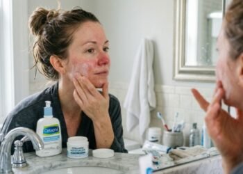 Gema Herrerías, farmacêutica espanhola: “O melhor hidratante do mundo pode não funcionar para você se a função de barreira da sua pele estiver danificada.”