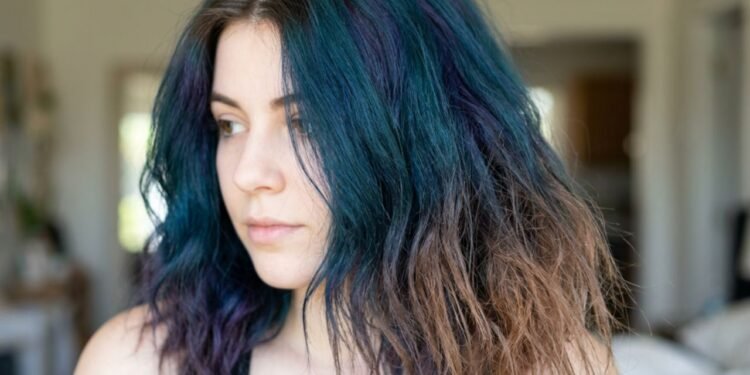 O cabelo fica vulnerável e não consegue reter absolutamente nada.