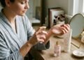 5 perfumes florais da Natura para quem busca um aroma marcante sem abrir mão de uma fragrância leve