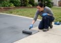 A tinta certa para pintar calçada e evitar que a pintura descasque mesmo com passagem frequente de carros
