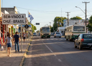 Fronteira seca com o Uruguai por um canteiro central sem posto de controle e 37,8% dos moradores sem religião: o município gaúcho mais ao sul do Brasil